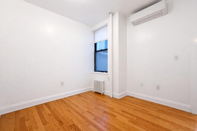 Photo - 29 W 12th St Unit 3B