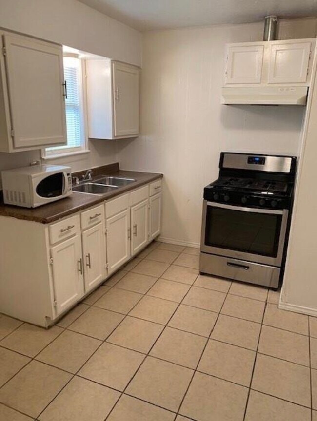 Photo - 4753 Mallow St