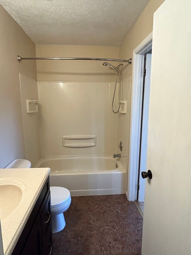 Photo - 225 Woodhaven Dr