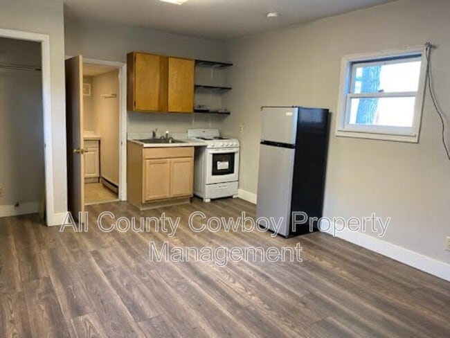 Photo - 950 N 11th St Unit Apt C