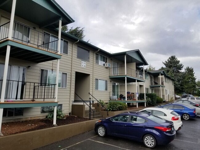 Photo - 17838 NE Multnomah Dr Unit 09