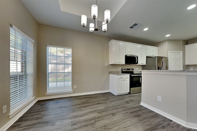 Photo - 30215 Stoney Plain Dr