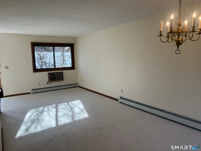 Photo - 649 Middle Tpke E Unit APT E