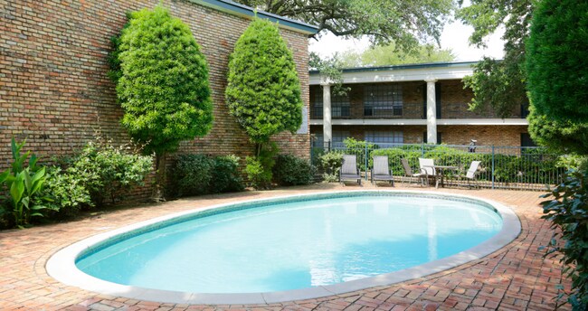 Galleria Court Apartments