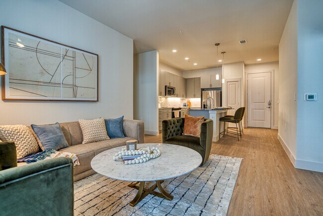 Photo - 5088 Ross Ave Unidad 1273