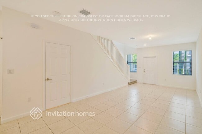 1636 SW 29th St