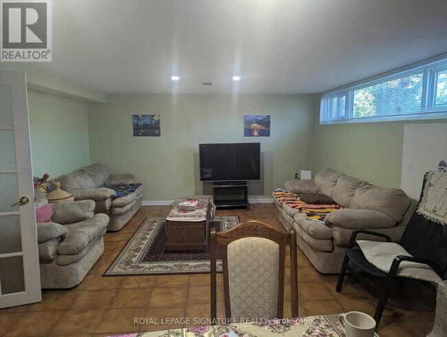 Photo - 6 Heatherglen Rd