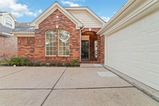 Photo - 3323 Shadowfern Dr