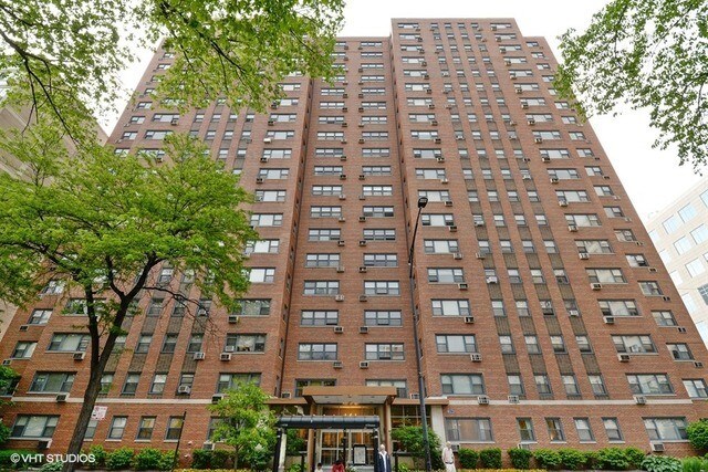 Photo - 2909 N Sheridan Rd Unidad 708 Rental