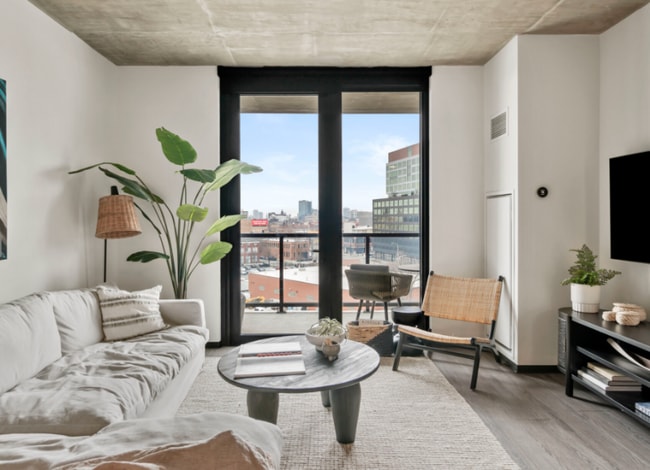 Building Photo - 1450 W Washington Blvd Rental