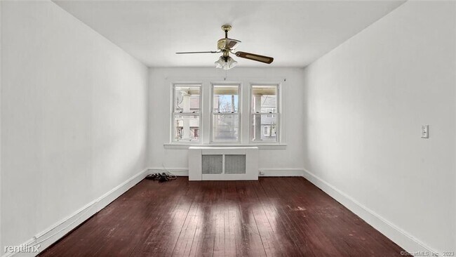 Photo - 4 br, 2 bath Condo - 18 Beal St Apt 2 Unit Apt 2