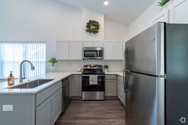 2BR, 1BA - 1,125SF - The Haven - Kitchen