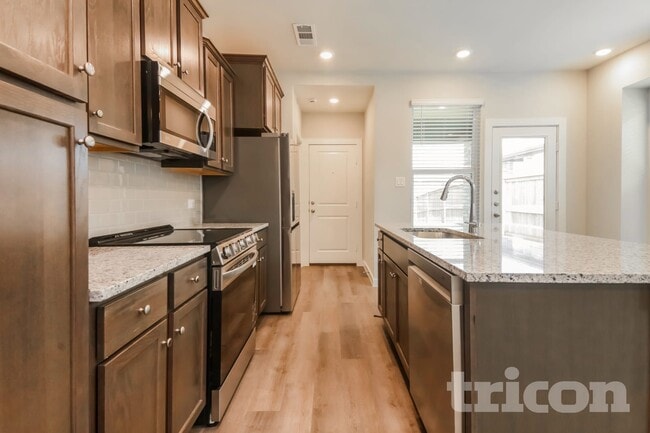 Photo - 8204 Howell Oak Dr