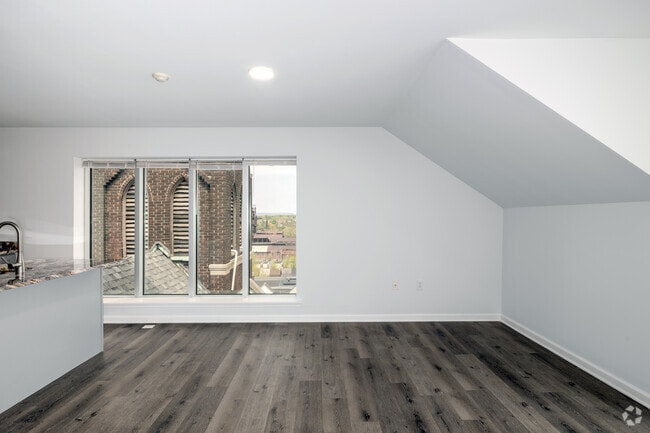 2BR, 1BA - 928SF - Dining Room - City Views Apartments
