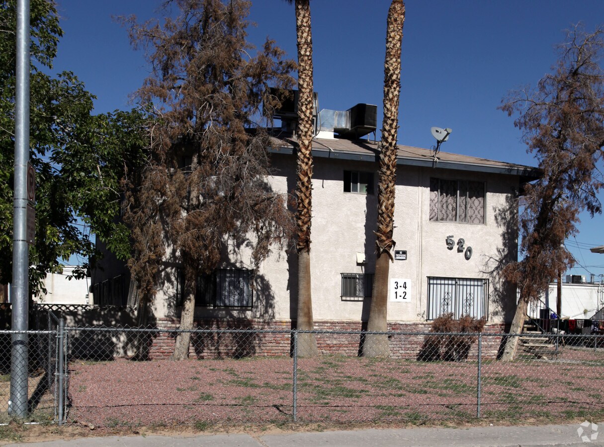 Photo - 520 North Cir