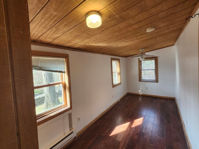 Photo - 5 Woodland Cir S