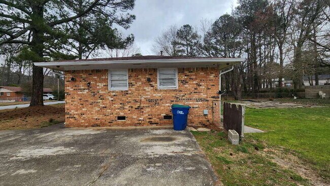 Photo - 2835 Middleburg Dr