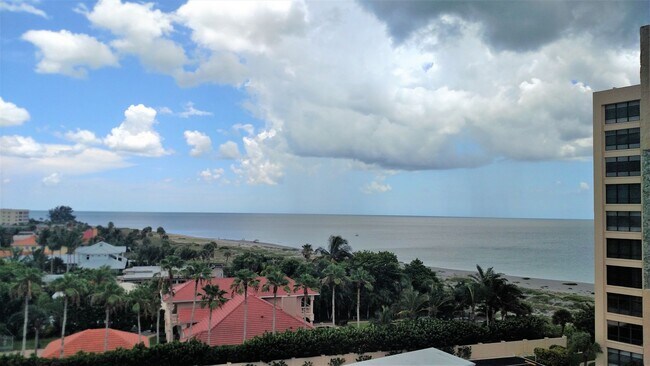 Photo - Seasonal Short-Term 2-Bedroom 2-Bathroom Condo located on Venice Island!