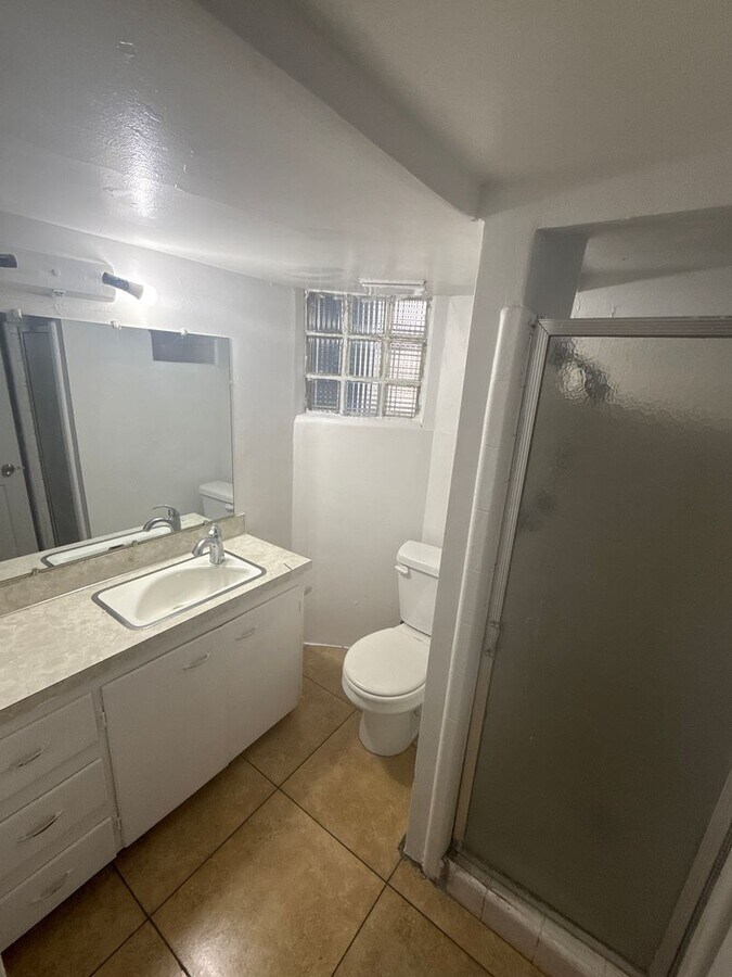 Photo - 618 E 21st St Unit C