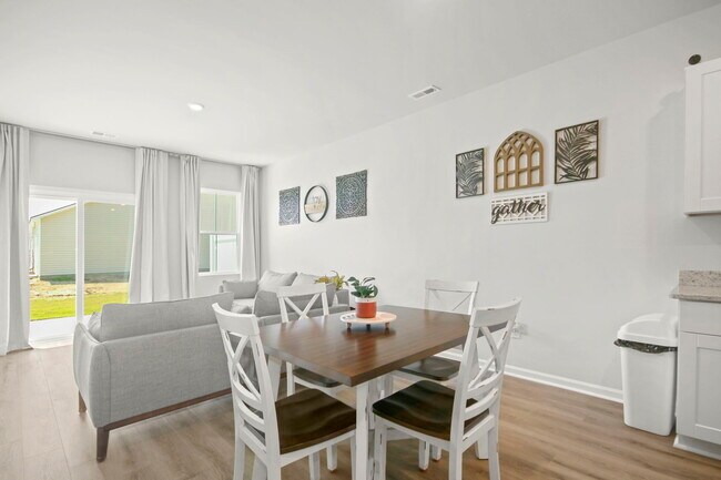 Photo - 508 Sea Sparrow St