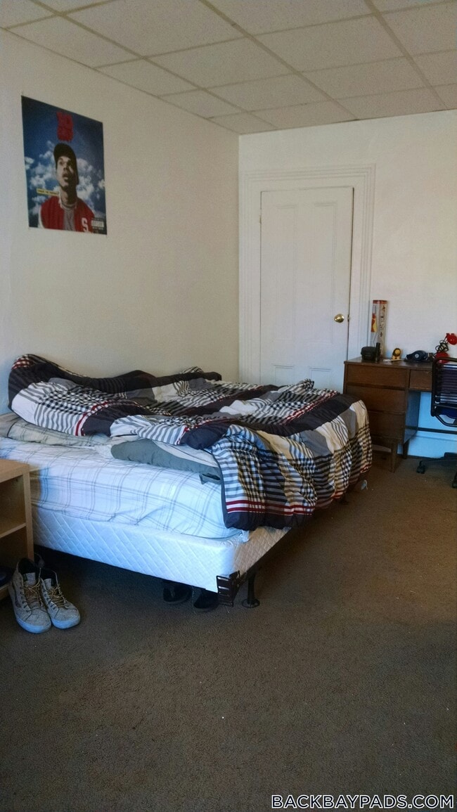 Photo - 405 Beacon St Unidad 14