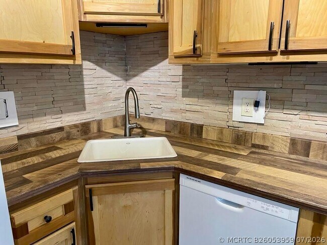 Photo - 340 NW 19th St Unit 1050