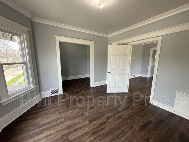 Photo - 2155 N 32nd St