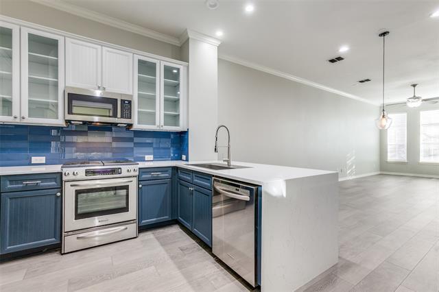 Photo - 15819 Breedlove Pl