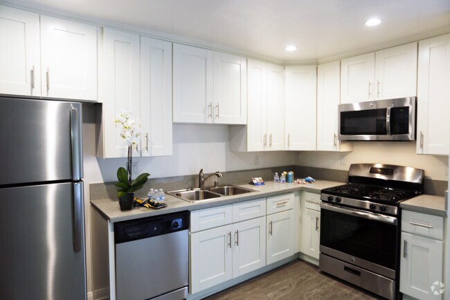 1 habitación, 1 baño, cocina - Ariel Court Apts