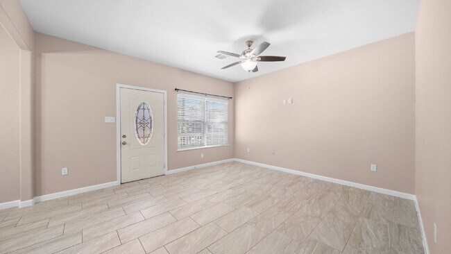 Move-in ready 3-bedroom, 2-bath, conveniently located near Lake Conroe & zoned to Montgomery ISD!