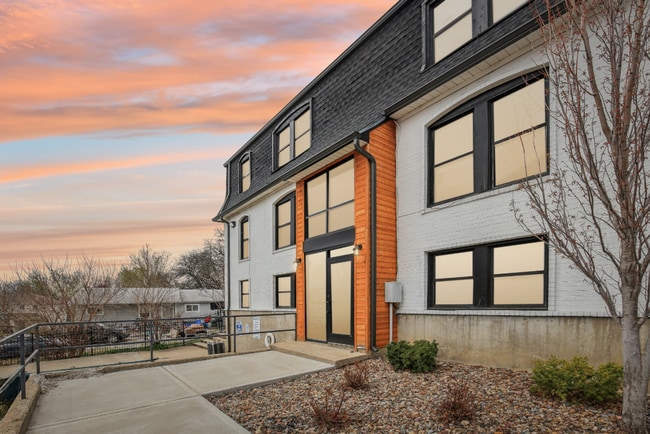 Photo - Fieldhouse View Apartments
