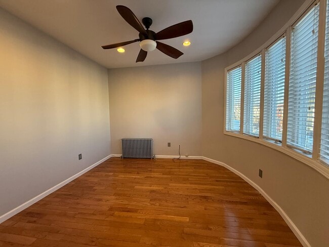 Photo - 19-21-21 Carlton Ave Unit 3