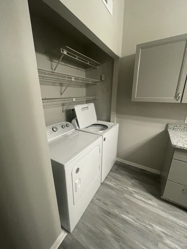 Photo - 611 Bluff Ct