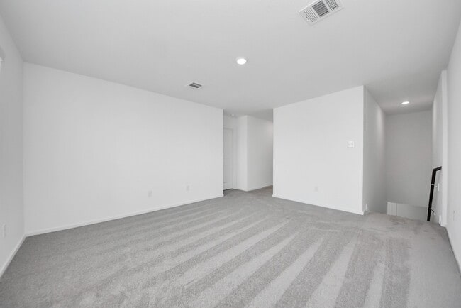 Building Photo - 10410 Birds Nest Dr