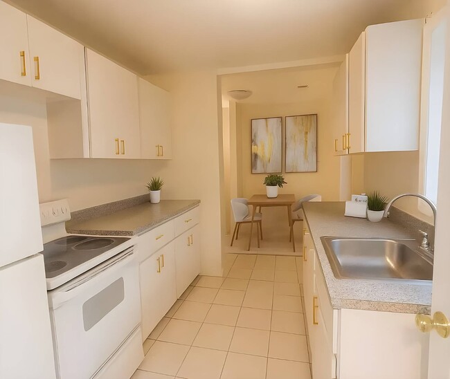 Photo - 138-72 Francis Lewis Blvd