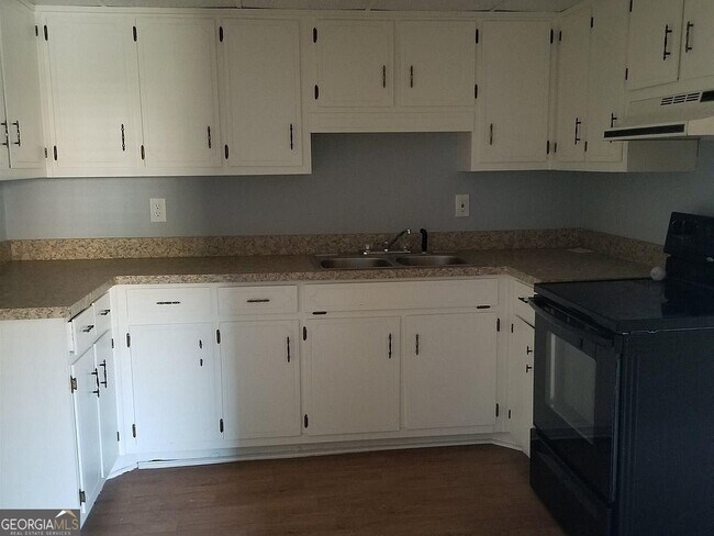 Photo - 4077 Linda Ln SW