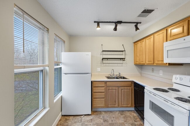 Photo - 3520 E Fall Creek Pkwy N Dr Unit E