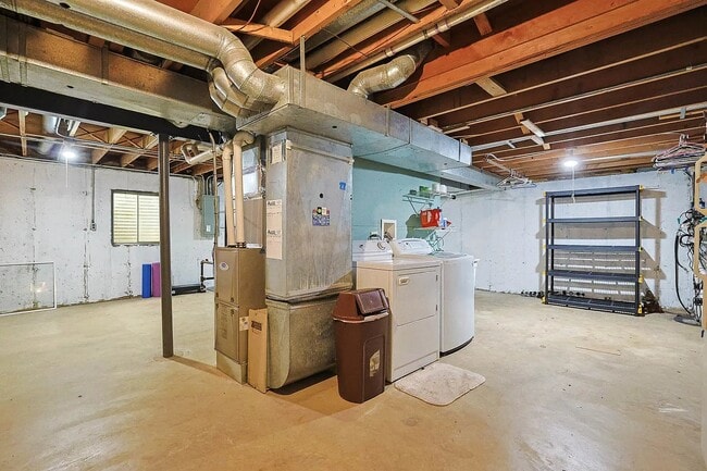 1410 Huntington Dr