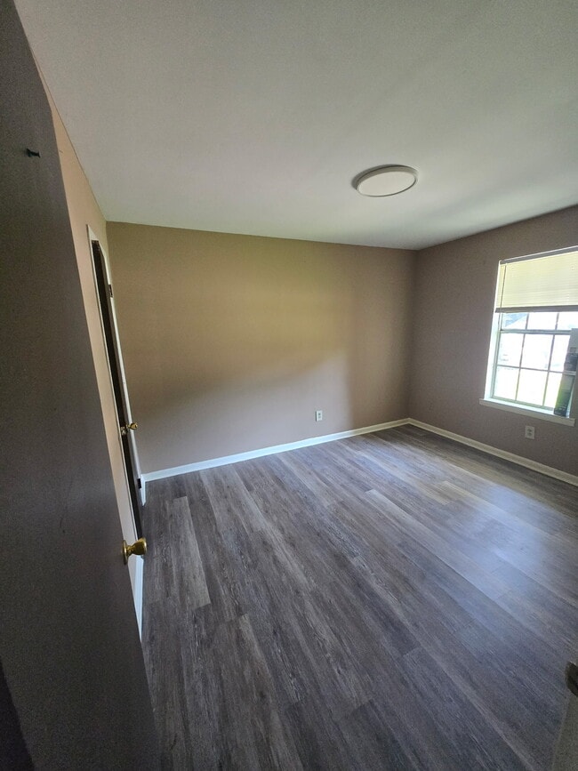 Photo - Cottonwood Apartments