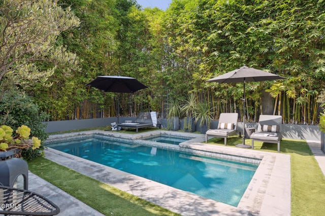 Photo - 329 Westbourne Dr