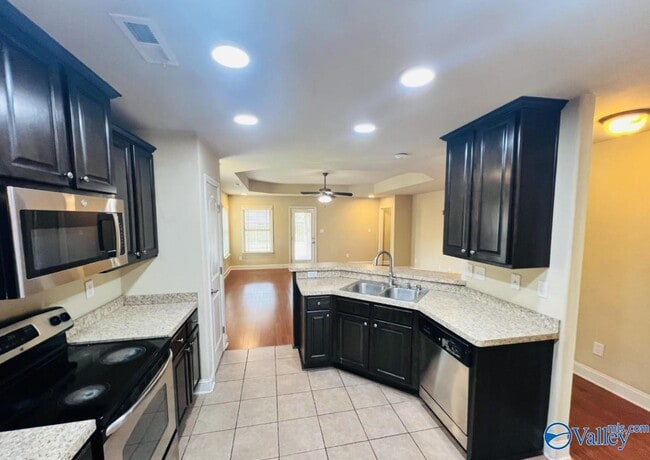 Photo - 111 Pembridge Ln