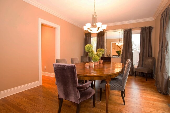 Photo - 146 Palisades Ave