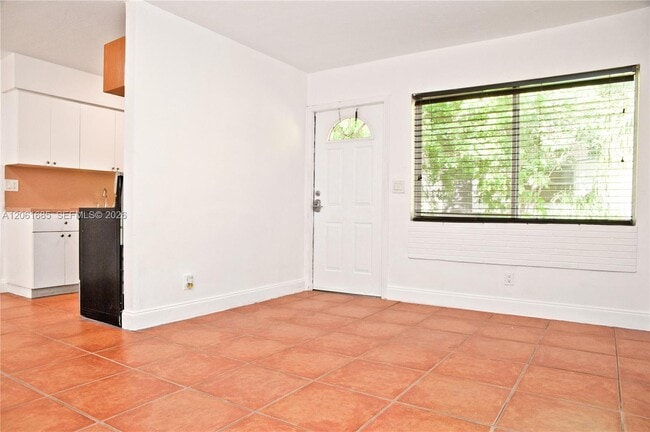 Photo - 304 SE 9th Ct Unit 6