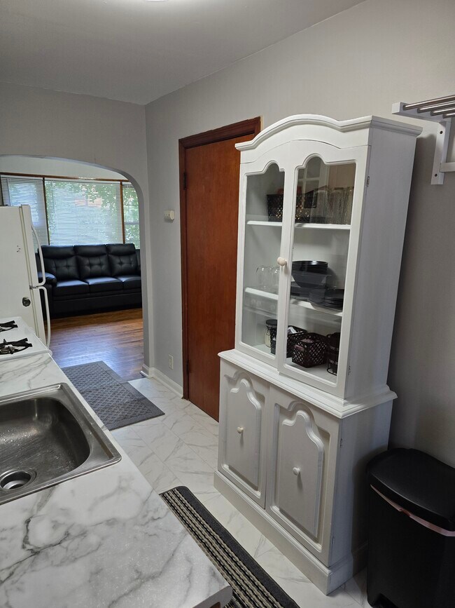 310 Cottage Ct Unit 3