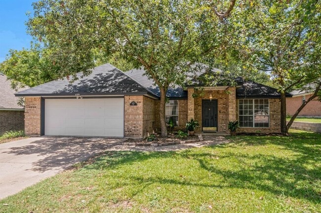 Building Photo - 409 Gina Dr Rental