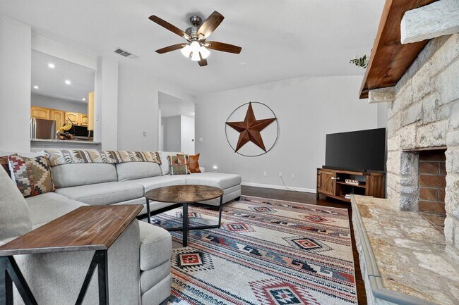 Photo - 14906 Foy Dr