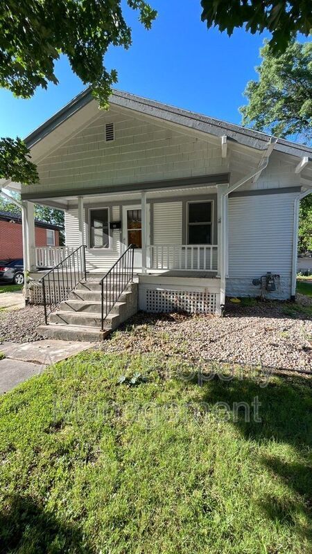 Building Photo - 4017 F St Rental