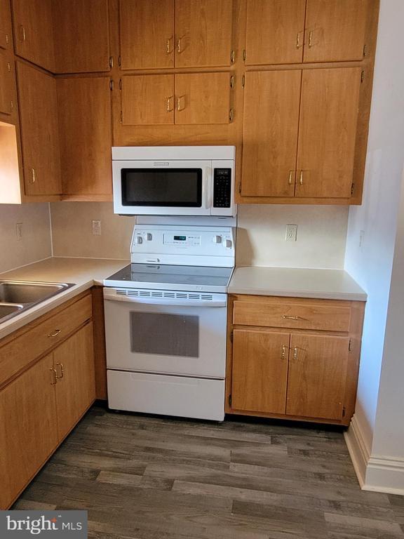 Photo - 1801 S Main St Unit APT 6