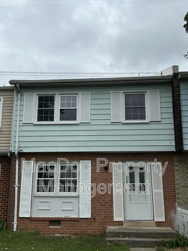 Photo - 2538 Sedgewick Pl