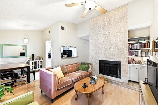 2706 Salado St